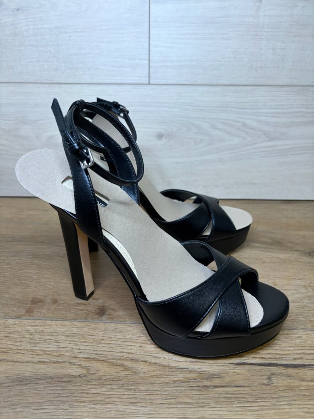 Nine West Wilda3 Crisscross Platform Heel Black Size 8.5M